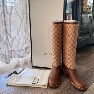 NIB Gucci Beige Lola Brown Monogram Canvas GG Logo Gaiter Riding Knee High Boots